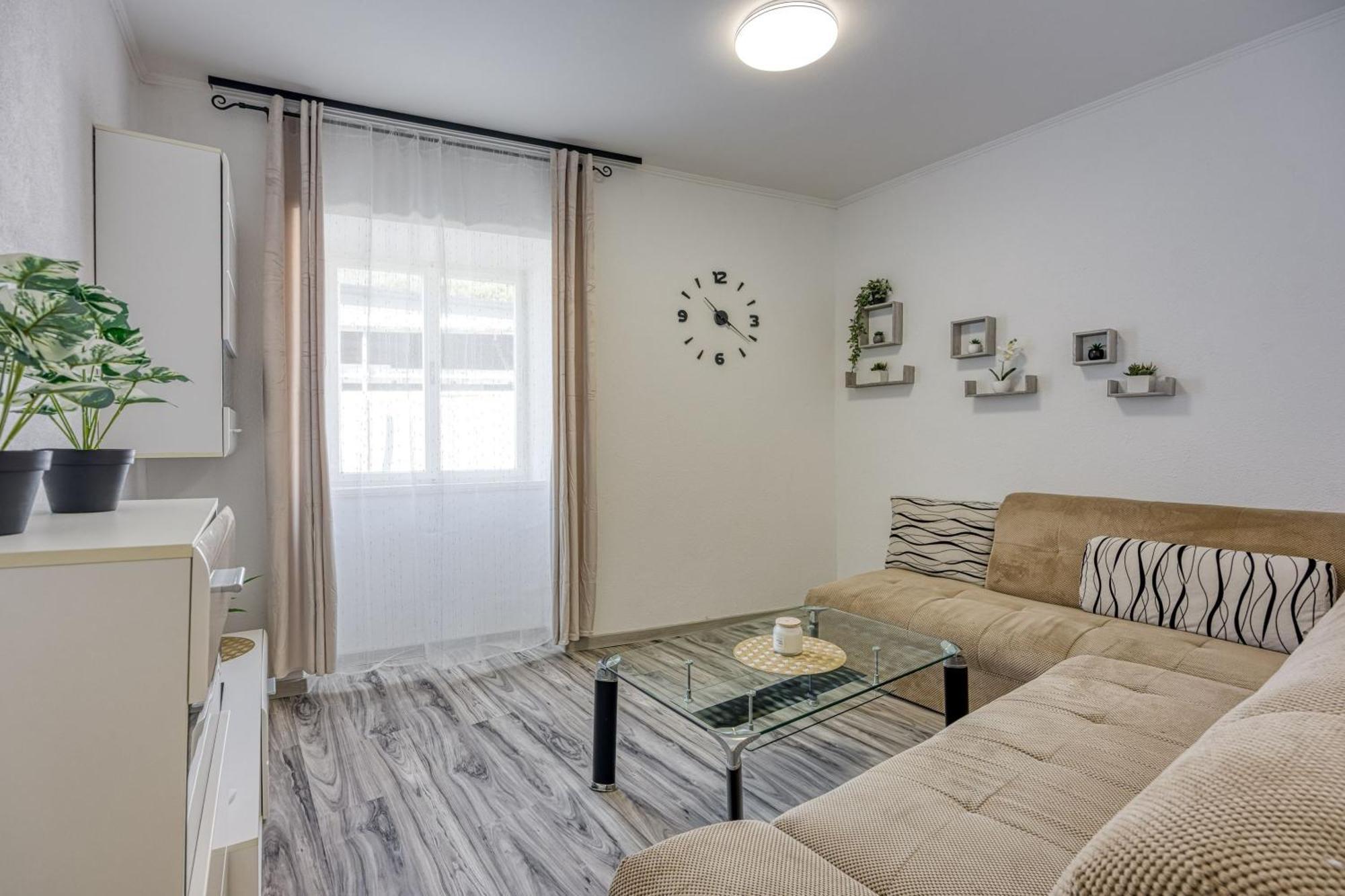 Apartment Lovely Townhouse - Happy Pula
